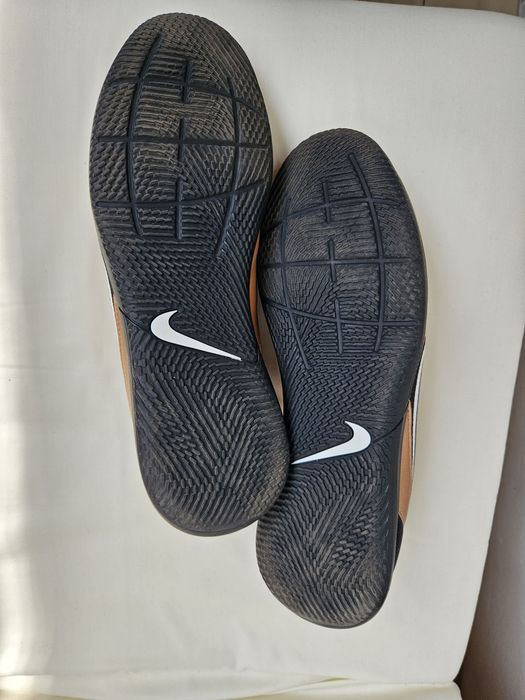 Футзалки Nike tiempo 41,5-42 розмір 27 см