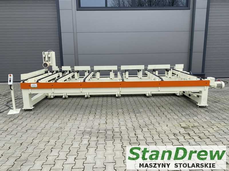 Podajnik do strugarki czterostronnej z napędem