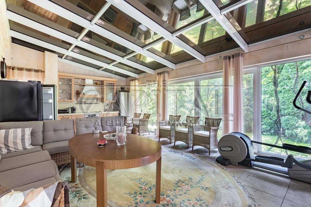 Будинок 2 поверхи/460м2/16 соток в Петропавлівській Борщагівці