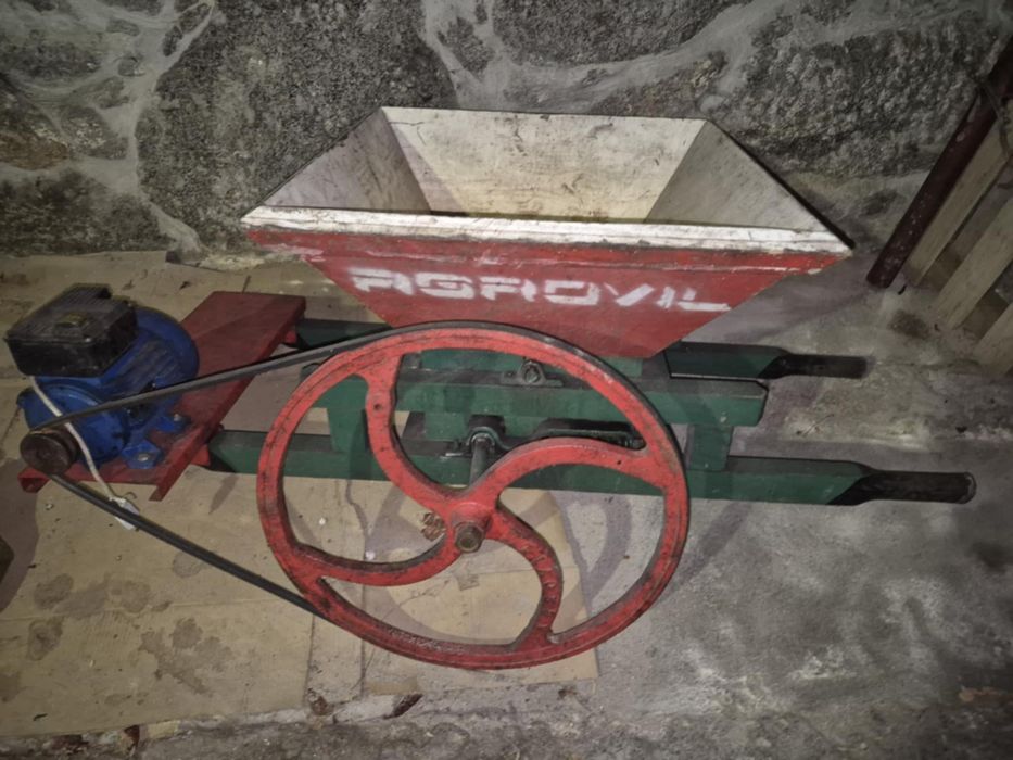 Dorna prensa e esmagadeira