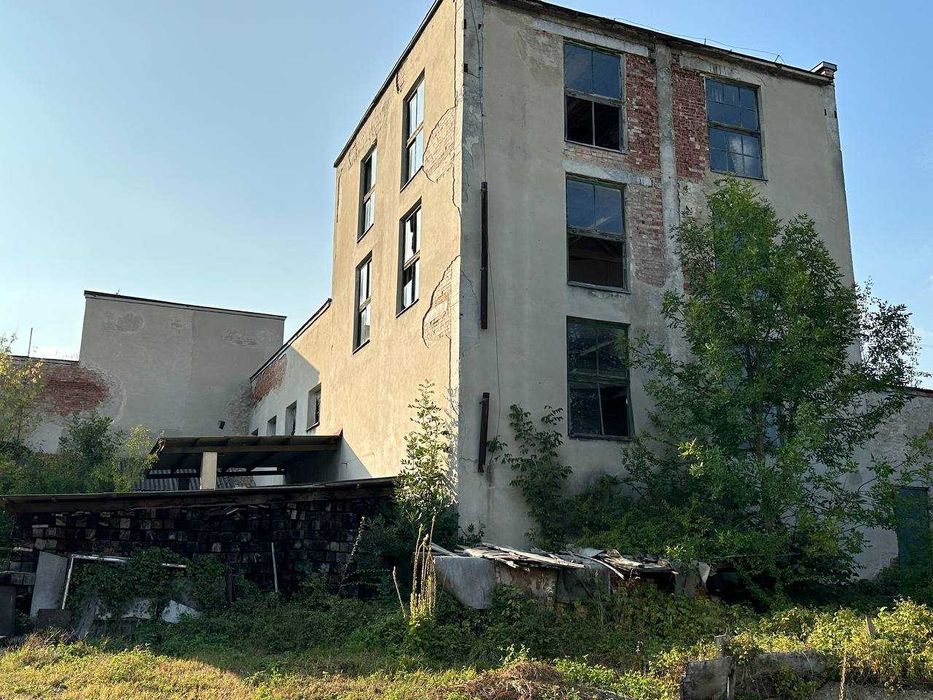 Продаж промислового обєкта с земелною дялянкою 43.1 сот