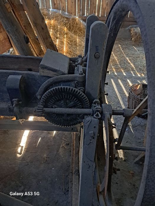 Sieczkarnia ręczna do słomy