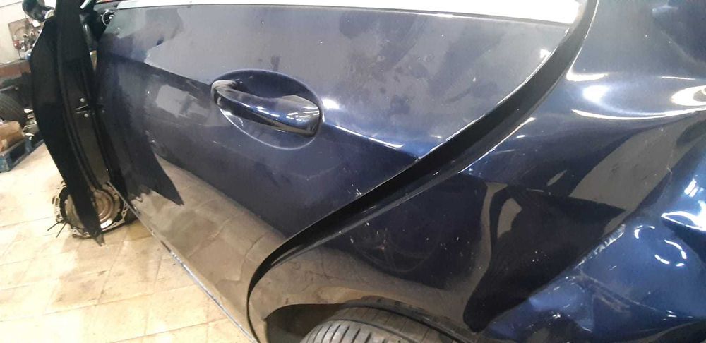 Vendo peças mercedes W213 sinistrado