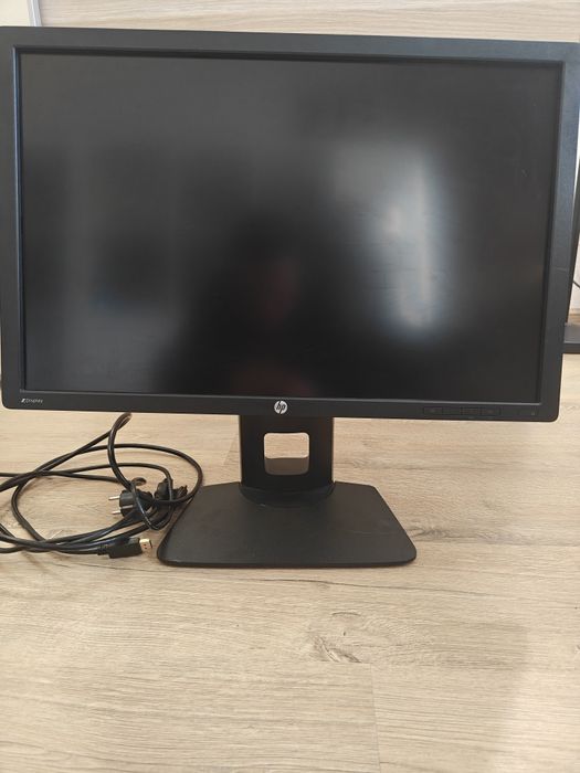 Монітор - HP Z24i
Діагональ: 24"
Матриця: IPS
Роздільна здатність: 19
