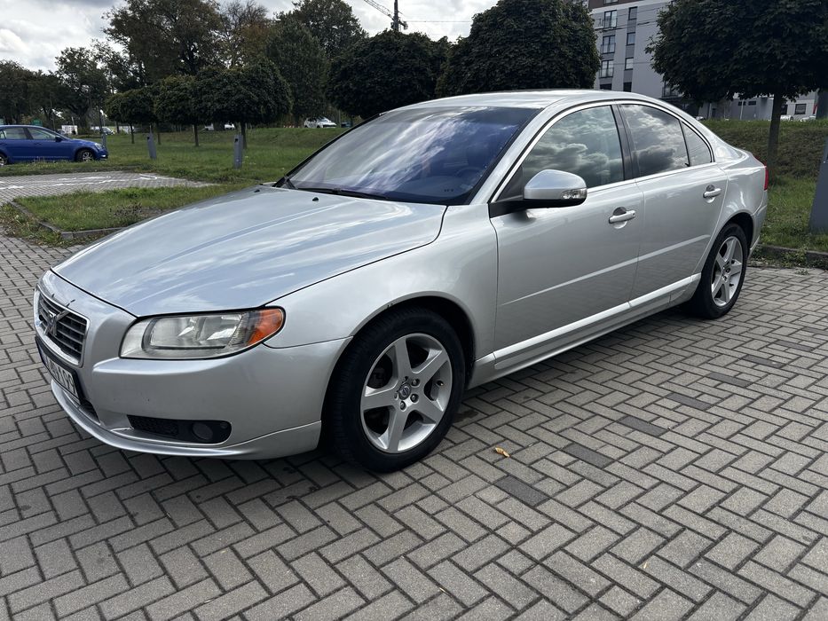 Volvo S80