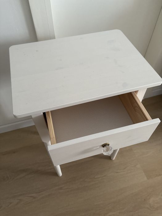 Mesa cabeceira Ikea
