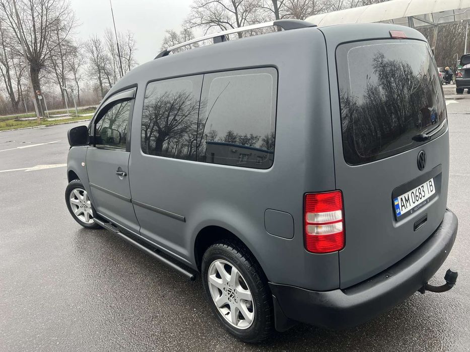 Volkswagen Caddy 1.6 дизель2011