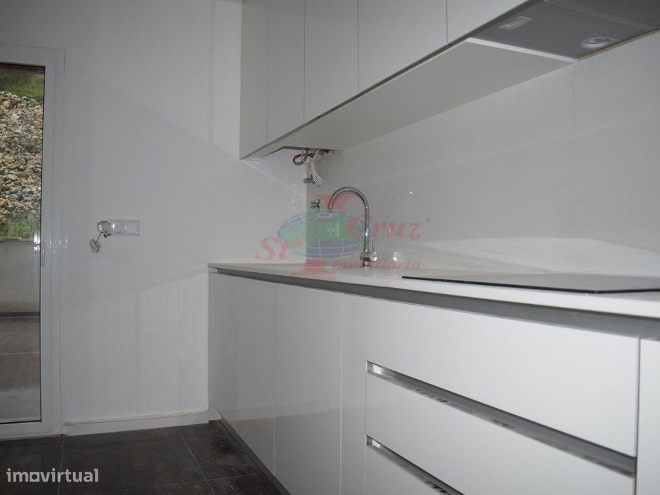 Apartamento T2 - Novo - Bairro de S. Miguel