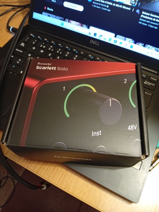 Interface Focusrite 4 geração Solo Nova