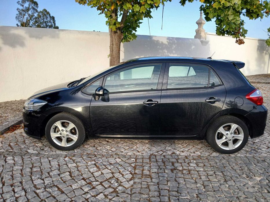 Toyota Auris — fotografia 4