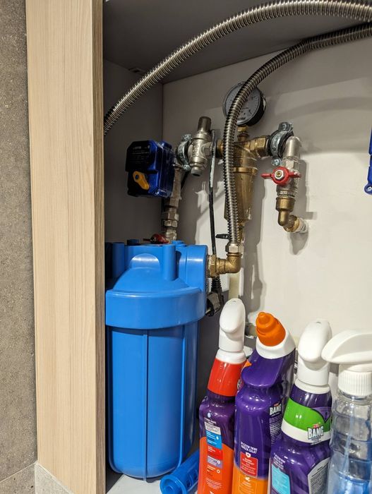 Заміна фільтрів для очищення води