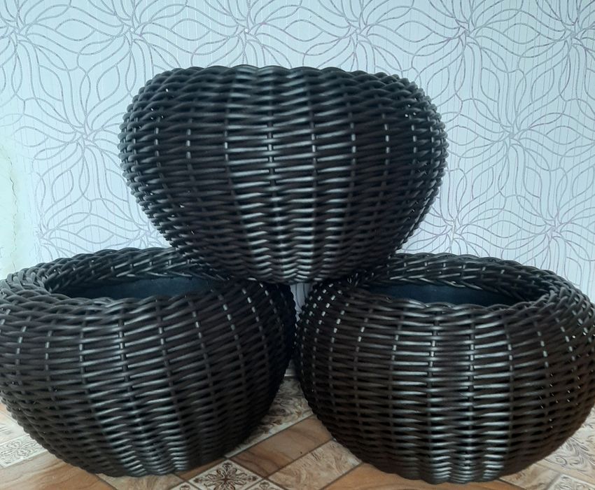 Продам кашпо з ротангу