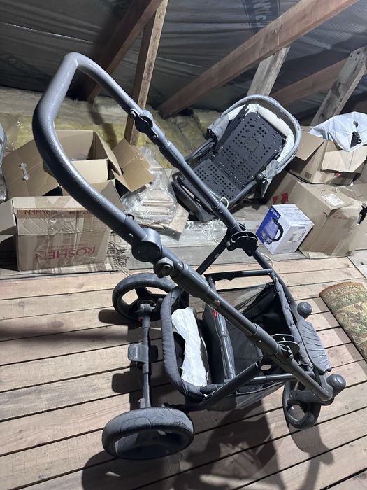 Коляска 0+ і до 5-6 міс