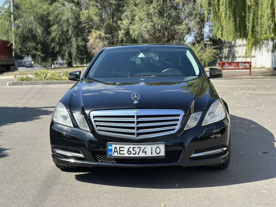 Продам Mercedes-Benz E-Class 1.8i GAZ 2012