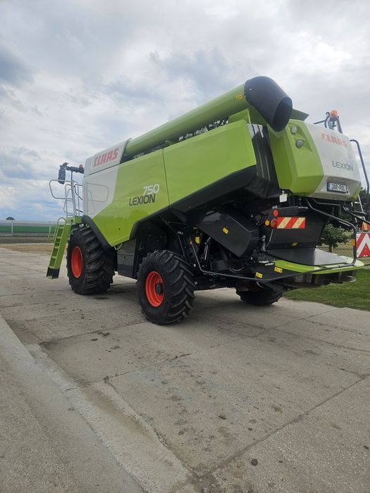 Claas Lexion 750 heder V900