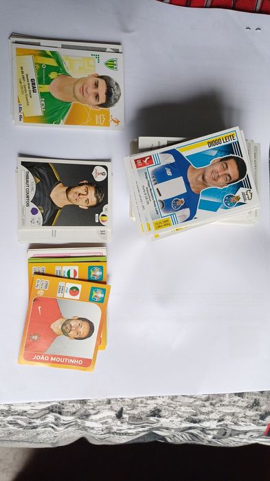 Varios cromos  de diferentes coleções