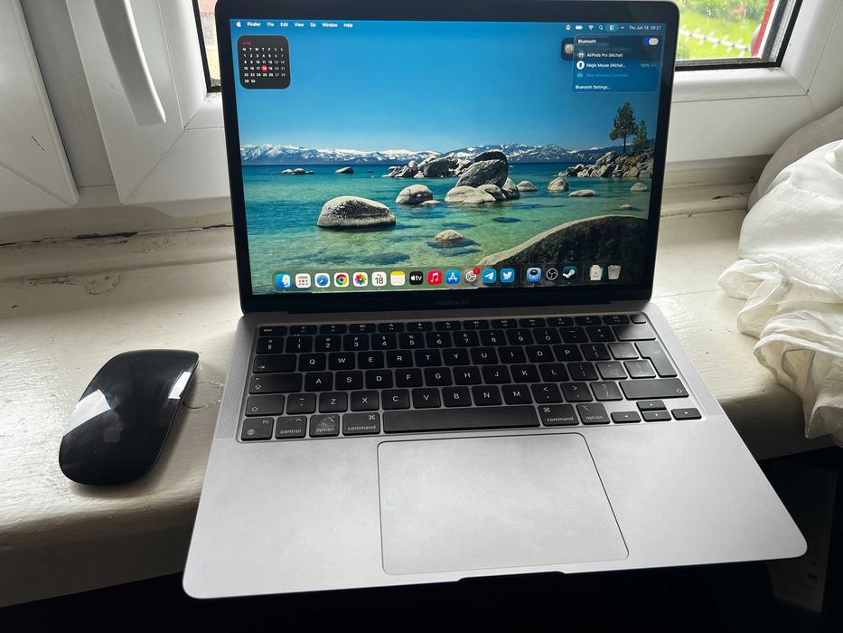 MacBook Air M1 8/256GB Space Gray + Magic Mouse | Bateria 99%