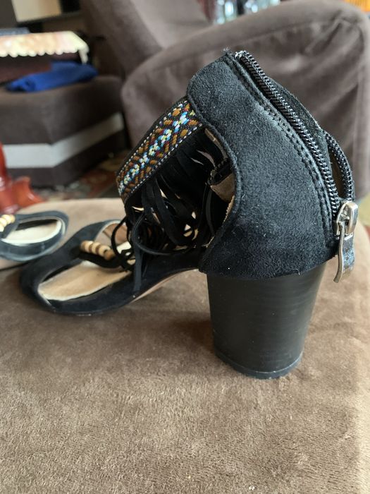 Sandałki na słupku