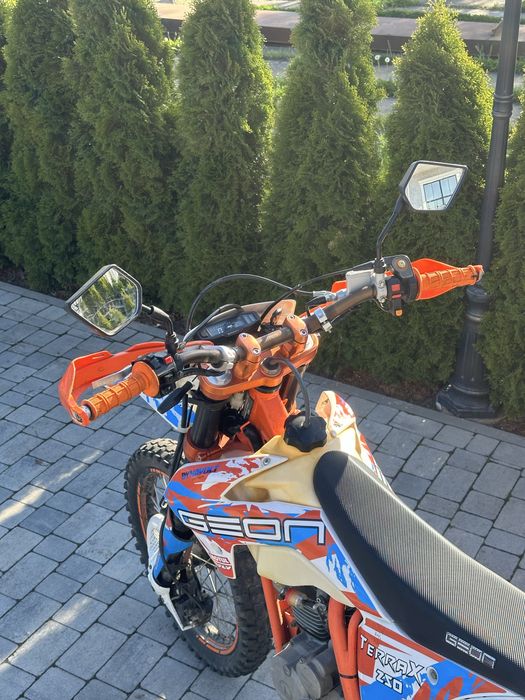 Мотоцикл GEON TERRAX 250