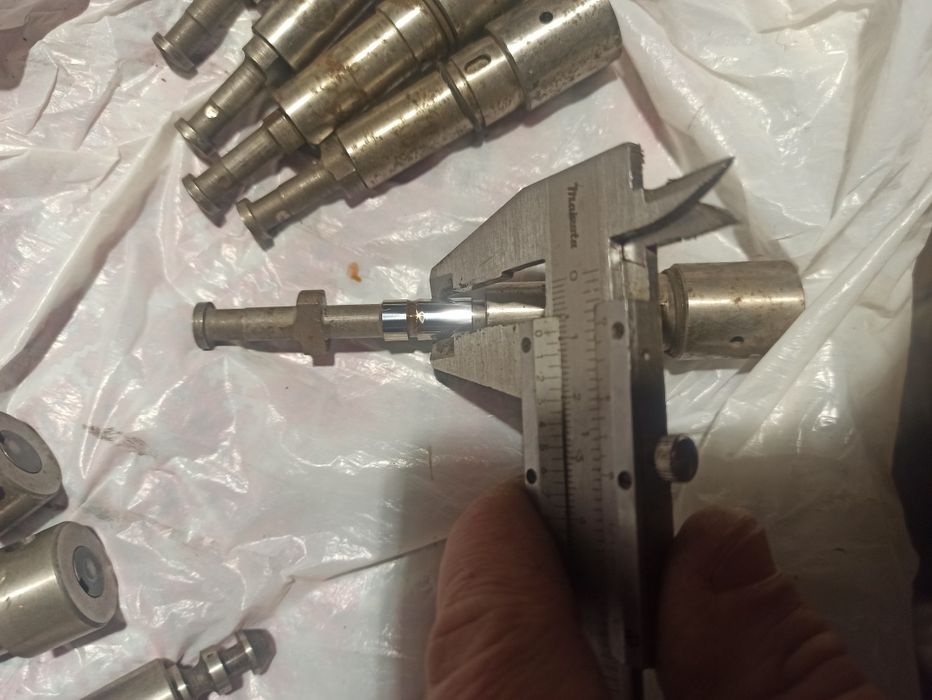 Форсунки, плунжерні пари та розпилювачі до КРАЗ МАЗ КАМАЗ та ін