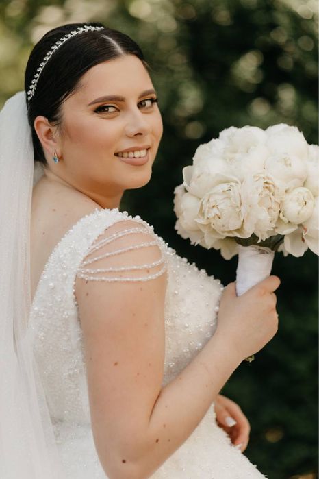 Продам весільну сукню в ідеальному стані!