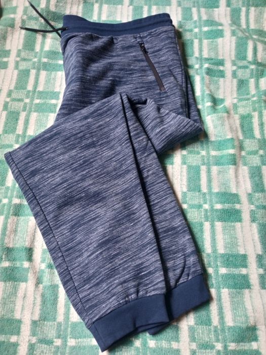 Duże spodnie dresowe 6 xl.