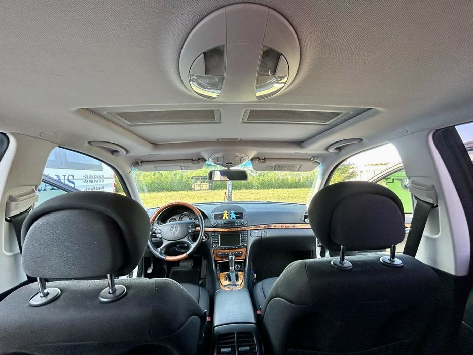 Мерседес є 211  220 cdi.