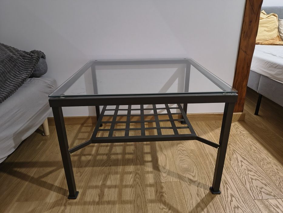 Stolik metalowy stan jak nowy