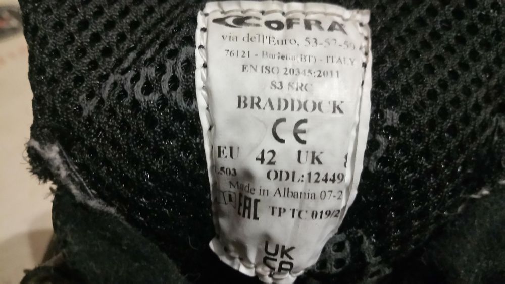 Кроссовки COFRA 42 размера б/у.
