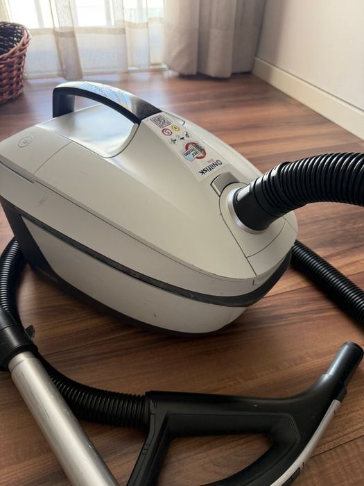 Aspirador Nilfisk Elite 1800 W