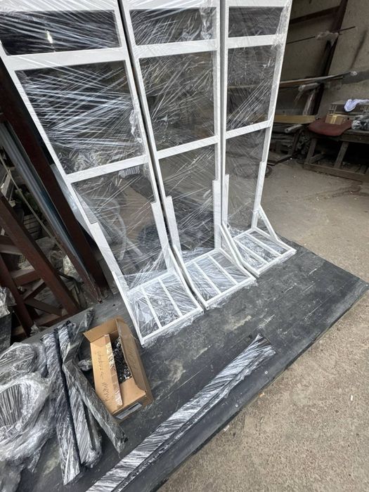 Стійка під інвертор