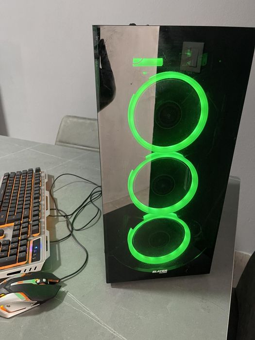 Torre + periféricos