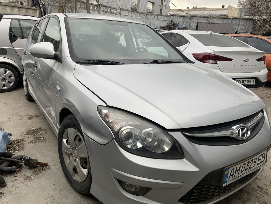 Продам хундай i30 после дтп 2012