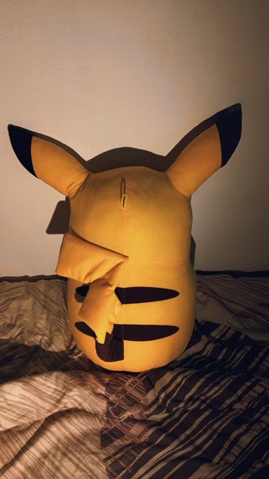 Duża maskotka Pikachu