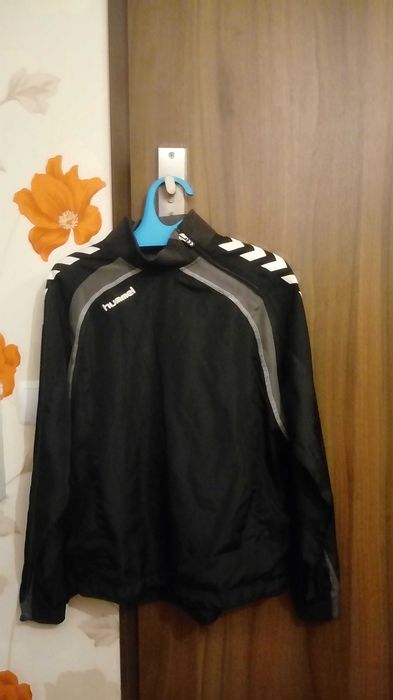 Hummel  czarna bluzka   rozmiar 164