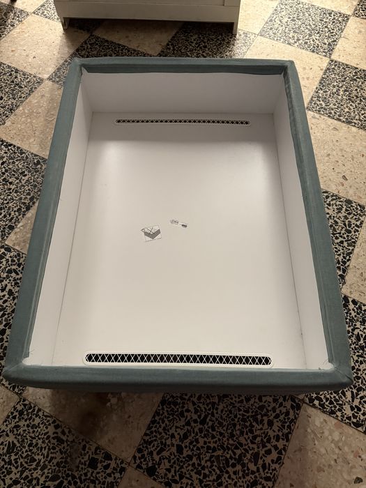 Sofá 3 Lugares + reposo pés com arrumo