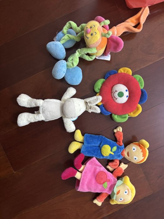 Brinquedos pelucia