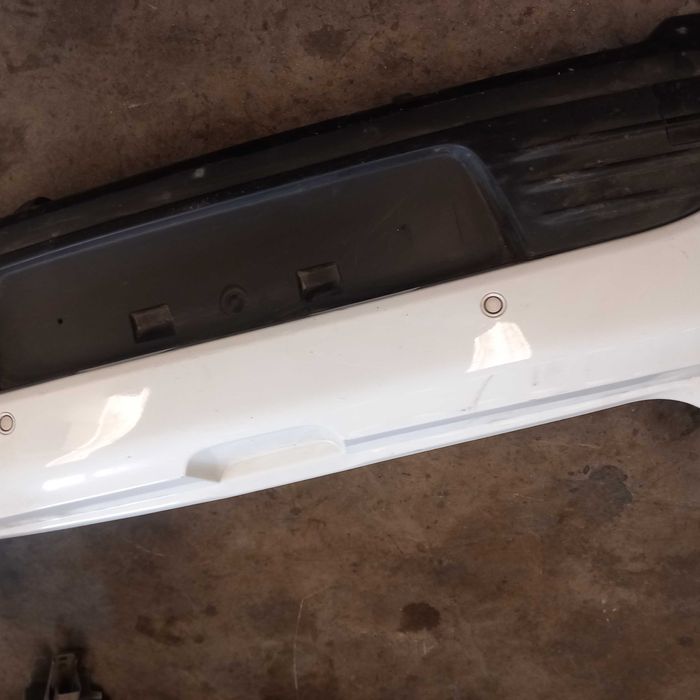 Para choques tras com sensores renault clio 4 carro