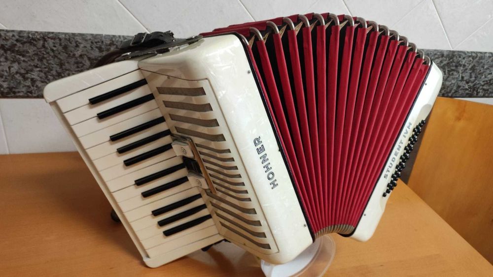 Acordeão Hohner à II Voz - Acordeon