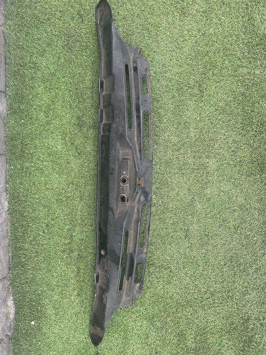 Планка підкапотна sprinter w903 шрот