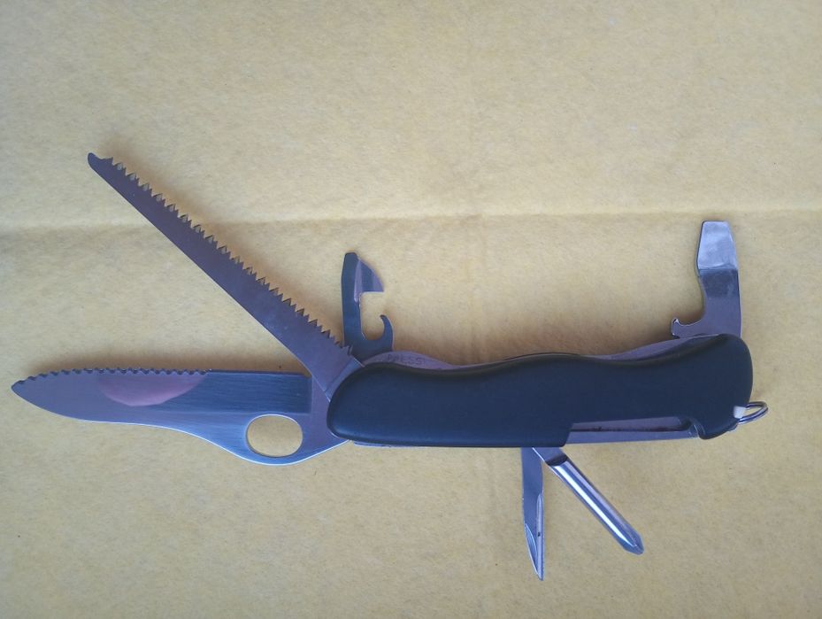 Victorinox Trailmaster One Hand