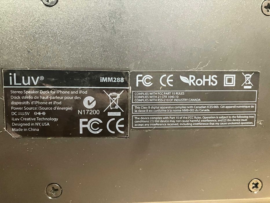 iPad 1416 16gb  cо cтереодинамик Док-станция iLuv iMM288