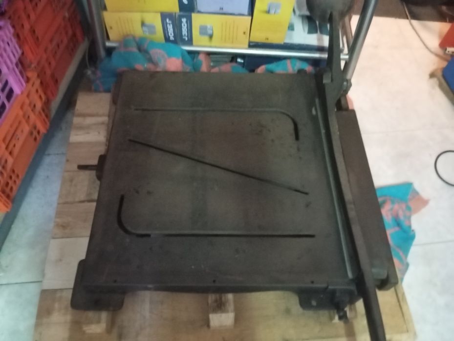 Guilhotina de cortar chapa Flandres 60x70cm