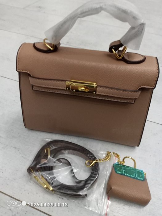 Torebka damska kuferek