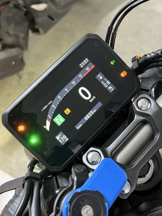 Honda CB650R E-Clutch