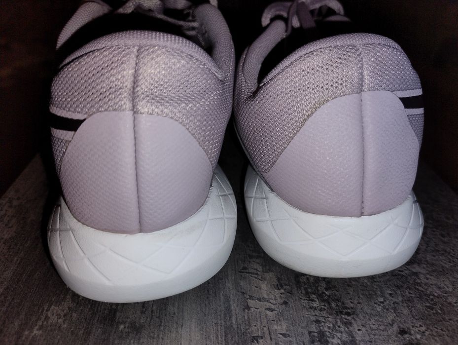 Продаются женские кроссовки REEBOK