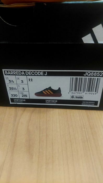 Ténis Adidas Barreda