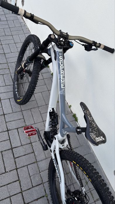 Commencal com suspenção nova