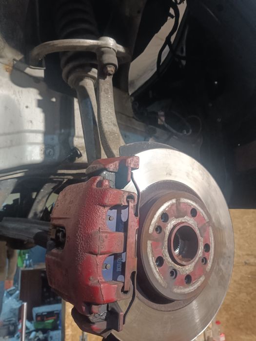 Цапфа Ричаг Кулак Mersedes ML W164