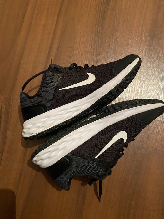 Женские кроссовки NIKE revolution 6 next nature